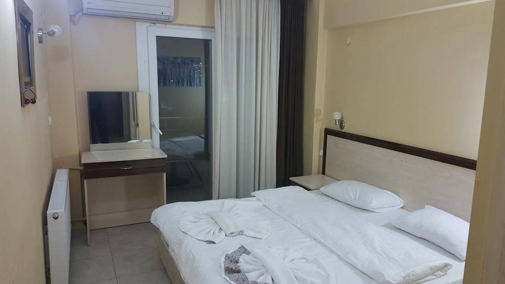Blue Sea Hotel & Spa คูซาดาซี ภายนอก รูปภาพ